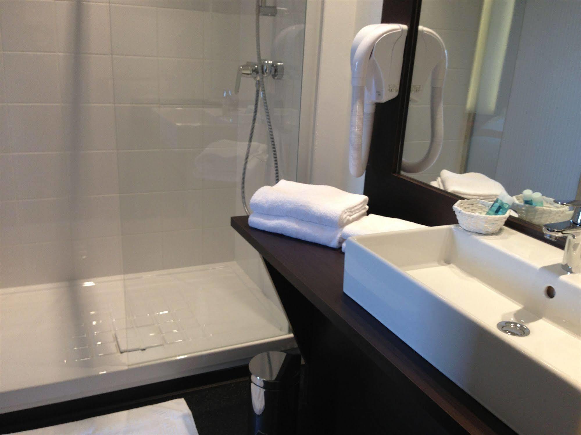 Hotel Gardenia Bordeaux Est Yvrac Bagian luar foto